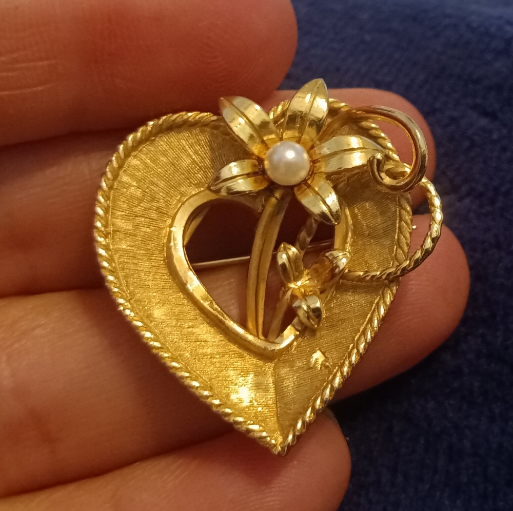 Roman Brand Heart Brooch